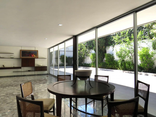 Casa Venta En El Corazón De Lomas De Chapultepec