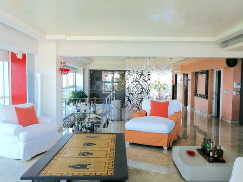 Penthouse En Venta En Los Cacicazgos. Av. Anacaona Con Vista