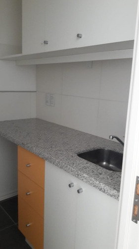 Imagen 6 de 8 de Venta Tres Cruces Oficina Frente A La Española, Con Renta , Excelente Punto
