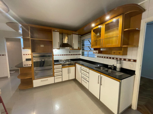 Piso En Venta Sobre Av. Libertador Al 5200 . Barrancas De Belgrano