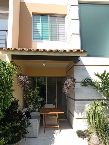 Casa En Venta En Fraccionamiento Con Vigilancia En Jiutepec Morelos