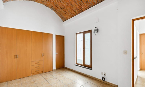 Casa En Venta En San Miguel De Allende: La Cañada Un Piso Y Estilo Colonial