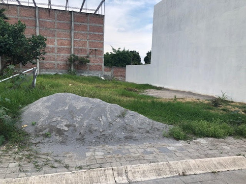 Terreno En Esquina, Privada Con Vigilancia, Par Vial Jiutepec