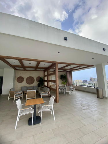 Alquiler De 2 Habitaciones | Naco | Piscina, Gym