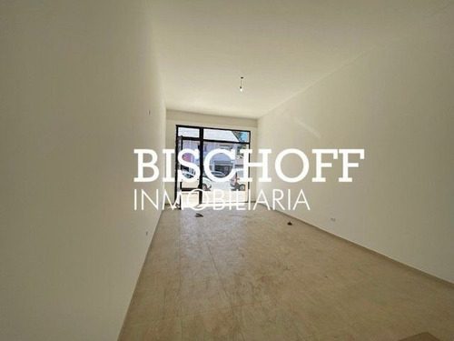 Imagen 5 de 21 de Local A Estrenar, Con Amplio Patio Propio, Sobre Avenida 3. Villa Gesell
