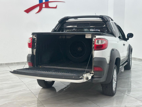 Fiat Strada 1.8 Mpi Adventure Cd 16v Flex 3p Automatizado