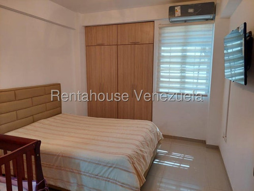 Maribel Morillo Asesor Inmobiliario De Rentahouse Vende; Lindo Apartamento; Situado En Planta Baja; Posee 2 Hab.2 Baños; Queda Amoblado; Conjunto Privado Ubicado Cerca Avda. La Ribereña; Cabudare Lara