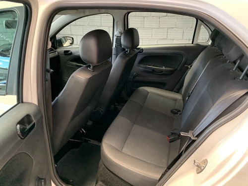 Volkswagen Voyage 1.0 12V MPI TOTALFLEX 4P MANUAL