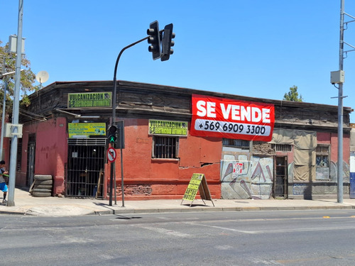 Gran Esquina Comercial Arica Con Ruiz Tagle. Estación Centr