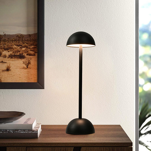 Luz De La Noche De Carga De La Cama Retro Del Dormitorio A
