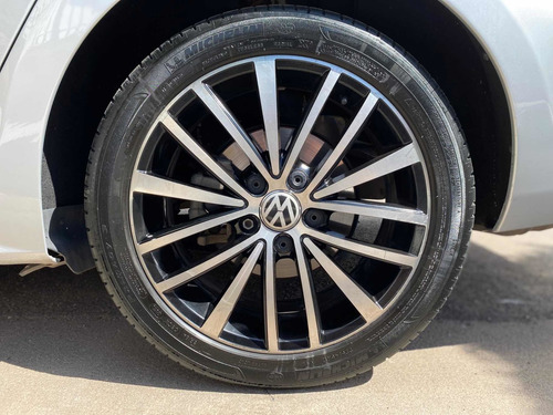 Volkswagen Vento 2.5 Luxury 170cv 2011