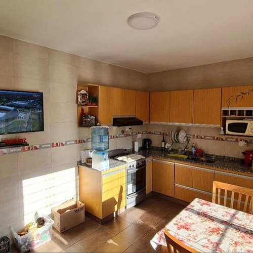 Imagen 10 de 10 de Casa Lote Propio De 4 Amb. Muy Buen Estado.-