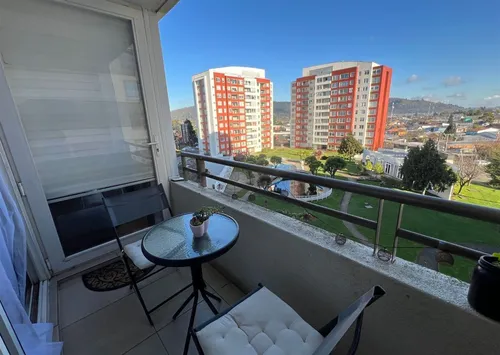 Departamento En Venta De 2 Dorm. En Condominio Plaza Club