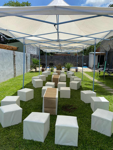 Alquiler De Gazebos,juegos De Living . Mesas Y Sillas.