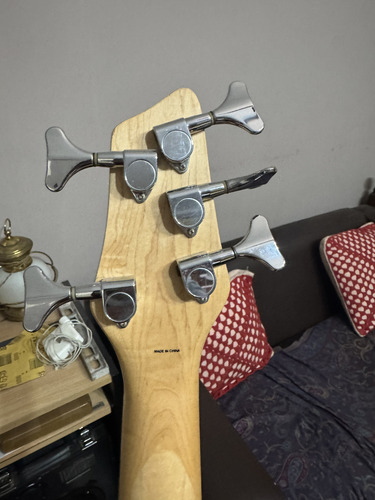 Bajo 5 Cuerdas Washburn Xb105 Muy Buen Estado Diestro Rojo Laqueado 5