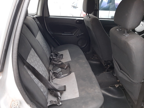 Imagem 5 de 9 de Ford Fiesta 2010 1.0 Flex 5p