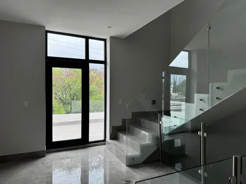 Casa En Venta En Fuentes Del Valle En San Pedro Garza García