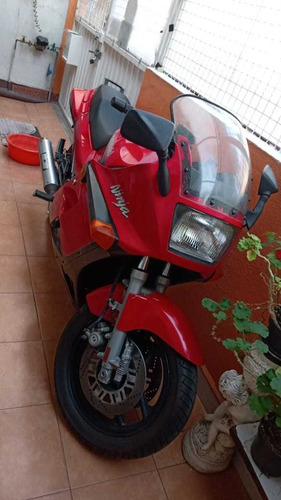 Imagen 1 de 7 de Kawasaki Ninja R