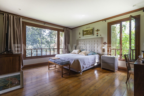 Gran Casa En Jardín Del Este