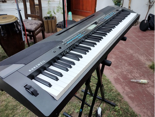 Teclado Arranger Kurzweil Ka120 Usado