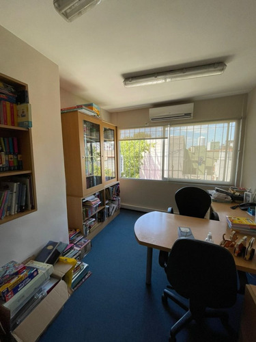 Imagen 20 de 30 de Alq Comercial - Casa Con 10 Oficinas, 3 Plantas - Saavedra