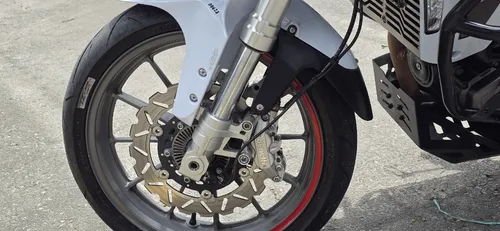 Vendo Moto Benelli Trk251 Color Blanca Modelo 2022