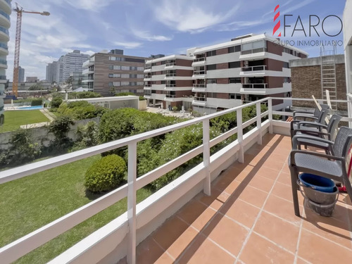 Apartamento En Venta En Brava Punta Del Este, 2 Dormitorios, 2 Baños 