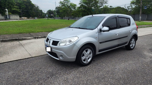 Renault Sandero 1.6 Privilège Hi-torque 5p