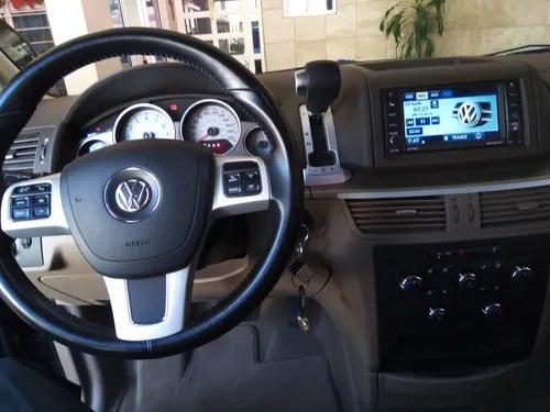 Volkswagen Routan 3.8 Exclusive Tiptronic At