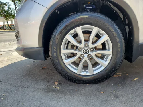 Nissan X-Trail 2.5 Sense 3 Row Cvt