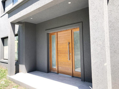 Imagen 4 de 16 de Casa En Venta En El Canton Barrio Golf Lote Al Golf Con Pileta