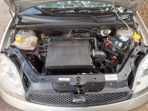 Imagem 7 de 7 de Ford Fiesta