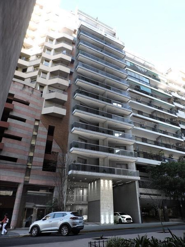 Imagen 2 de 18 de Cochera En Venta - Centro