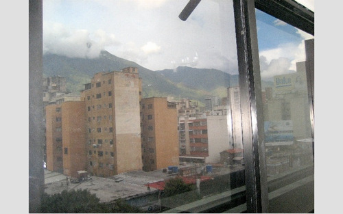 Chacao, Torre Kpmg, Alquilamos Excelente Media Planta De Oficinas De 500 M2.