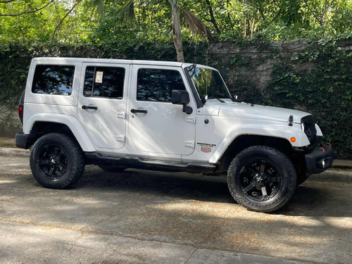Imagen 10 de 15 de Jeep Wrangler Sahara Sahara Unlimited