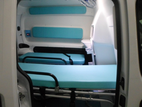Peugeot Partner Furgão Ambulancia Fiorino Kangoo