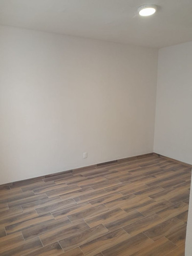 Venta De Departamento (111m2) En El Corazón De La Napoles, A 5 Mins De Av. Insurgentes, W.tc., Metrobus Napoles Y Av. Rio Becerra Db15-z89