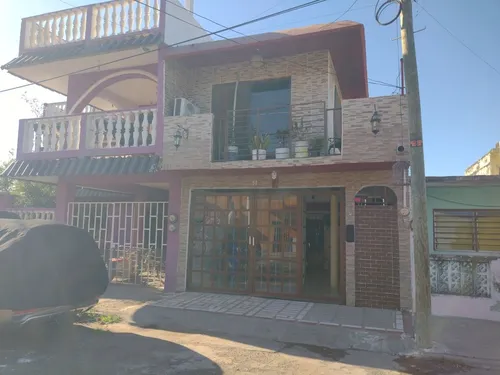 Casa De 3 Recámaras, Col. Miguel Angel De Quevedo, Veracruz