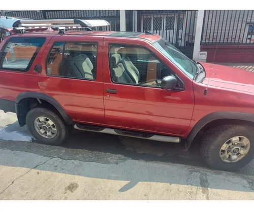 Nissan Pathfinder 3.3 R50 Std