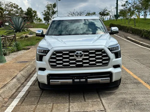 Toyota Sequoia CAPSTON 3.5 HIBRIDA
