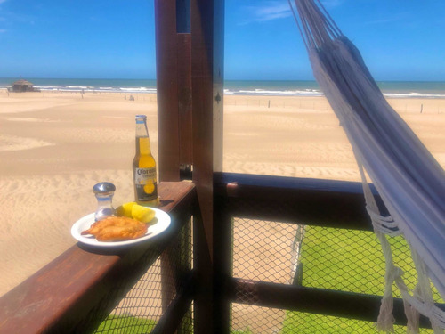 Imagen 3 de 30 de Departamento Sobre La Playa Vista Al Mar