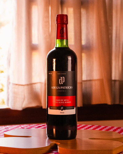 Vinho De Mesa Tinto Bordô Suave Adega Patrício