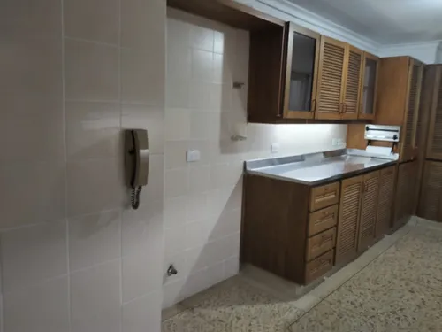 Apartamento En Venta En Conquistadores. Cod V12627
