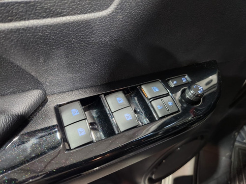 Imagen 20 de 23 de Toyota Hilux 4x4 Dc Gr-s Iii 2.8 Tdi At