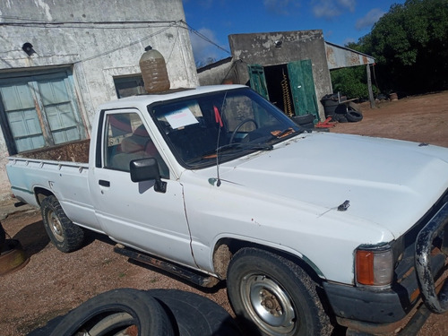 Toyota Hilux 2.4 S/cab 4x2 D 1989