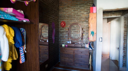 Imagen 12 de 16 de Casa De 3 Dormitorios Con Cochera Cerrada, Pileta Y Quincho En La Ciudad De Perez