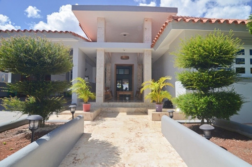 Imagen 12 de 14 de Vendo Casa Con Piscina En Buena Vista Norte La Romana Evmar