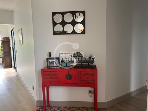 Casa En Venta De 4 Dorm. En Santo Domingo Oportunidad