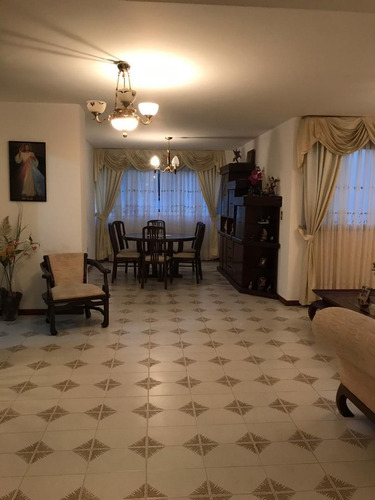 Venta Espectacular Penthouse En Urb.monte Alto (monterrey) Baruta Bv