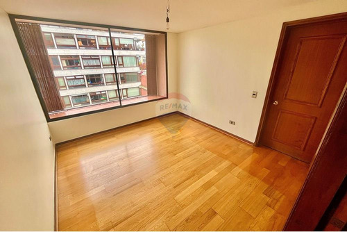 Depto En Venta Plaza Las Lilas, 3d Y 3b